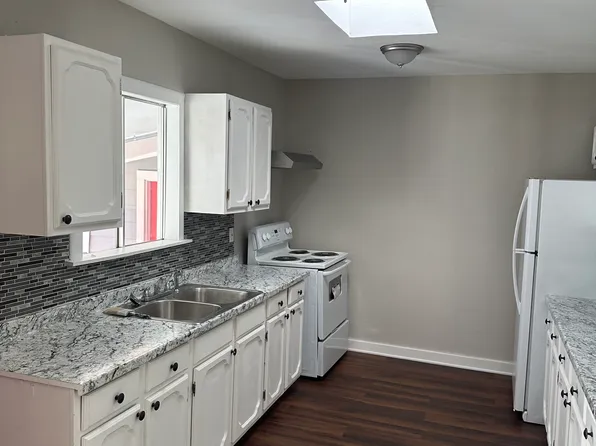 606 John Page Dr, San Antonio, TX 78228