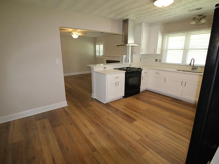 2349 Custom Cir — Photo 17