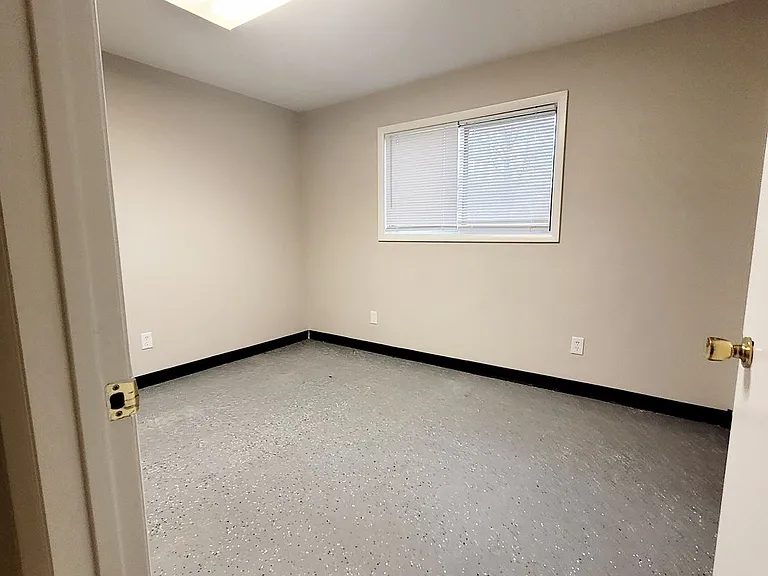 1324 SW Western Ave — Photo 6