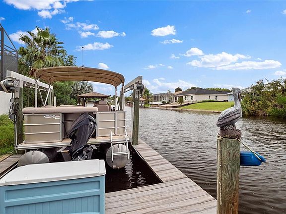 3rd image of 133 Coral Reef Ct N