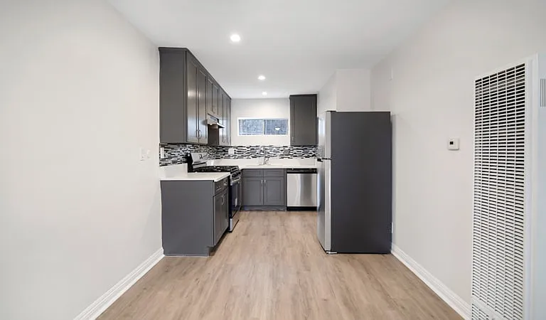 La Croix Apartments — Photo 12