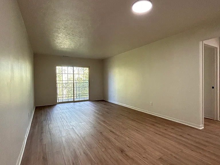 270 Mar Kim Dr #6 — Photo 3
