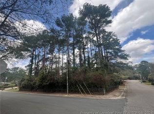 306 Woodcrest Rd, Fayetteville, NC 28305