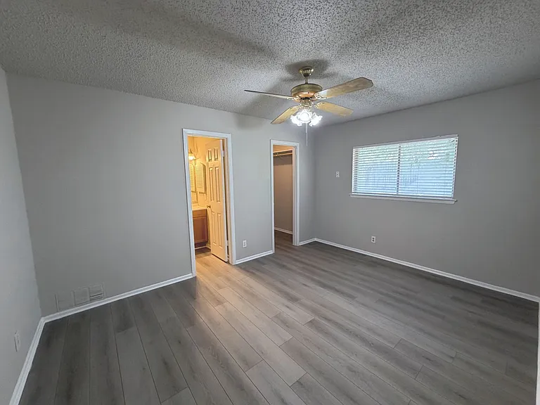 5263 Charolais Dr — Photo 8