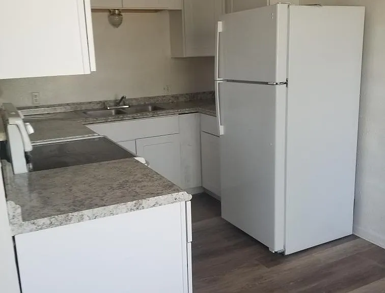 1819 W Cameron Ave #5 — Photo 1