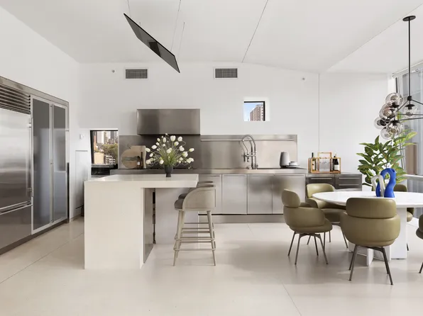 100 Eleventh Avenue 7D image 2 of 14