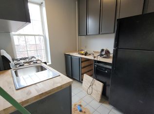 21-19 19th St #2-R, Astoria, NY 11105