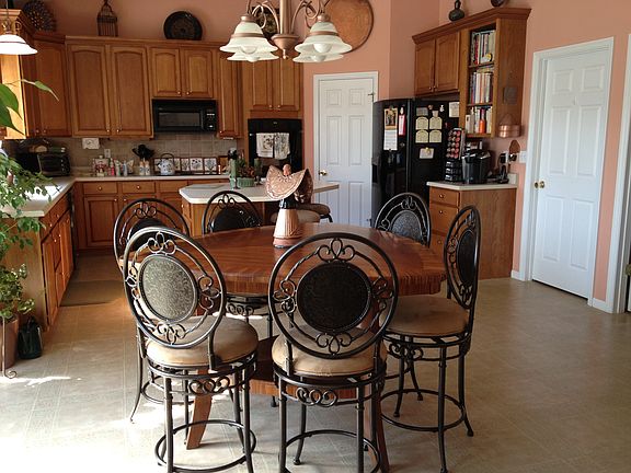 Kitchen & Hearth Room