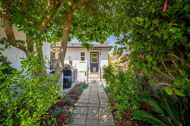 1st image of 5137 Inadale Ave