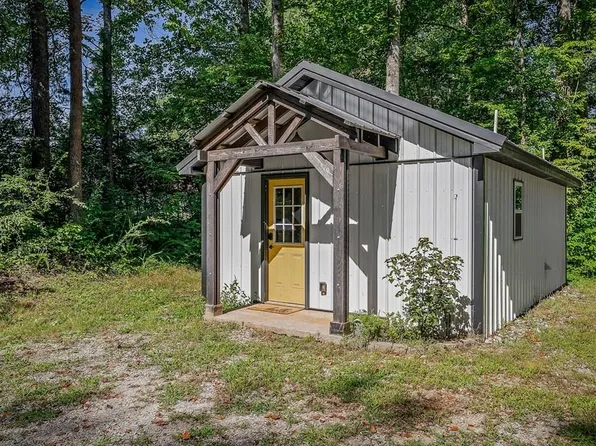 3249 Moodyville Rd, Byrdstown, TN 38549