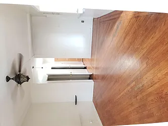 Rented by Roz Khan, LREB