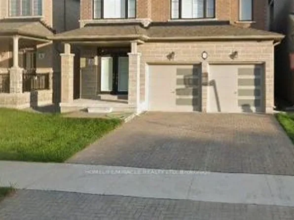 1195 Plymouth Dr, Oshawa, ON L1L 0T4