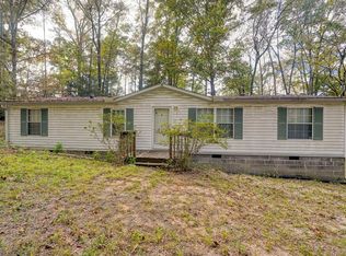 2210 Old Hills Bridge Rd, Enoree, SC 29335