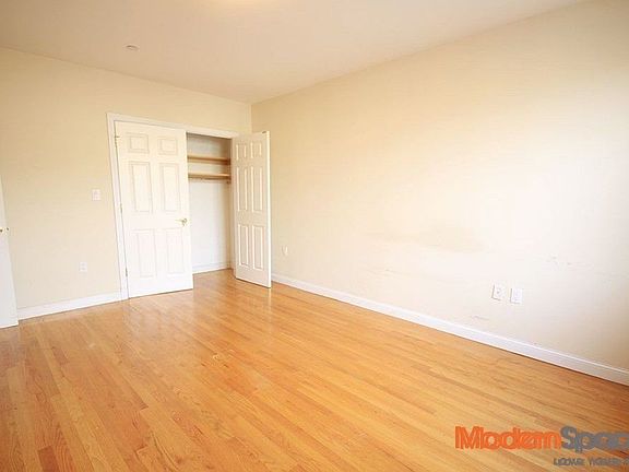 4th image of 14-31 Astoria Blvd #3B