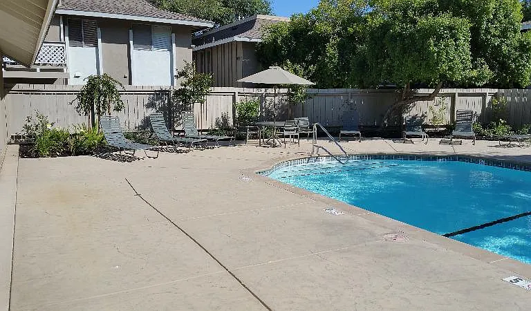 Sycamore Green Apartments — Photo 5