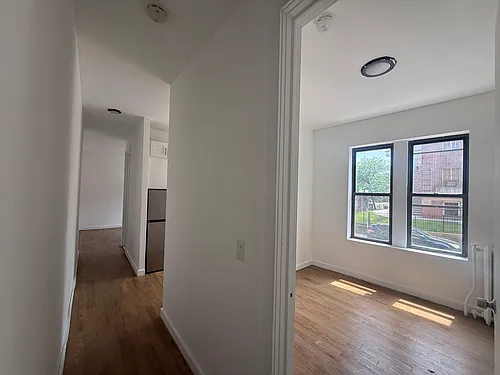 637 Bergen Ave Photo 1