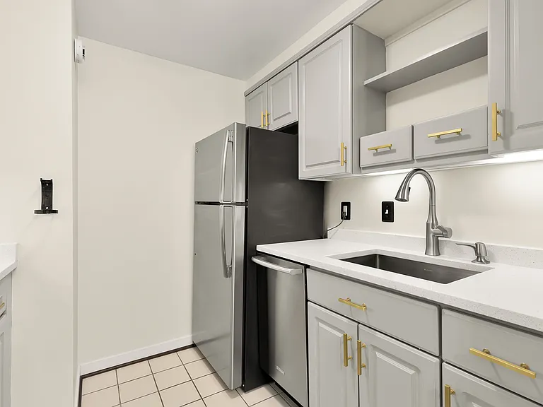 2114 N St NW #15 — Photo 17