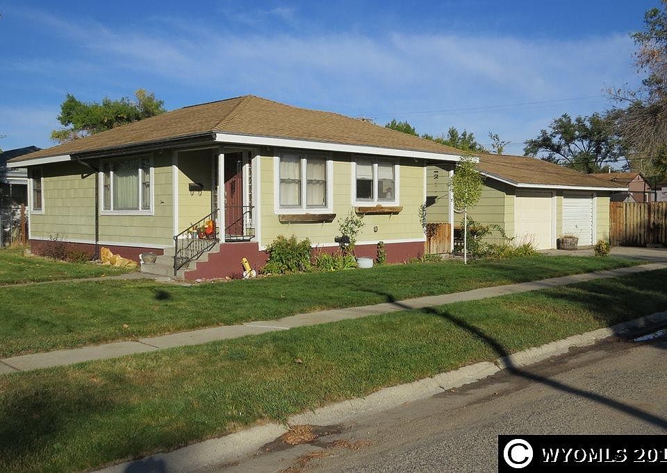 1st image of 900 W Fremont Ave