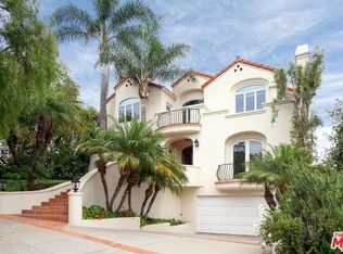 1050 Chautauqua Blvd, Pacific Palisades, CA 90272