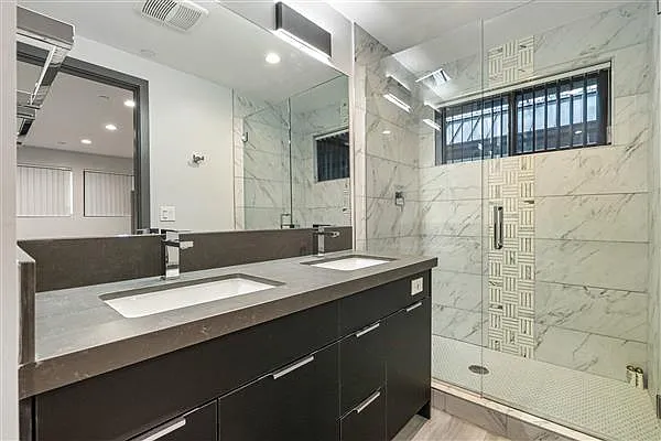 4930 Laurel Canyon Blvd #201 — Photo 32