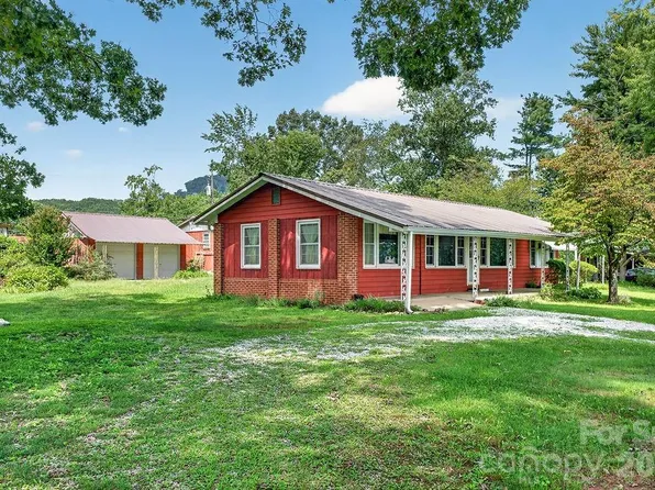 2409 Lucas St, Hendersonville, NC 28791