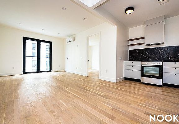 3rd image of 250 Gold St #486