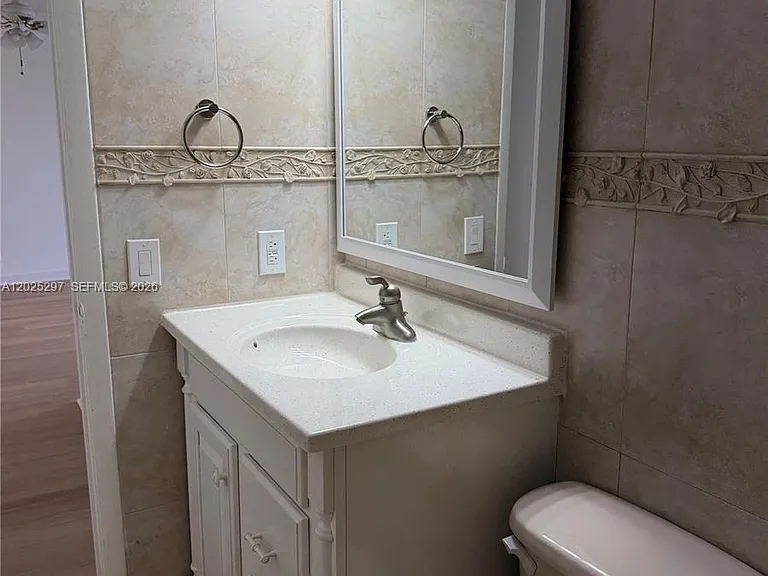 8560 N Sherman Cir #404 — Photo 6