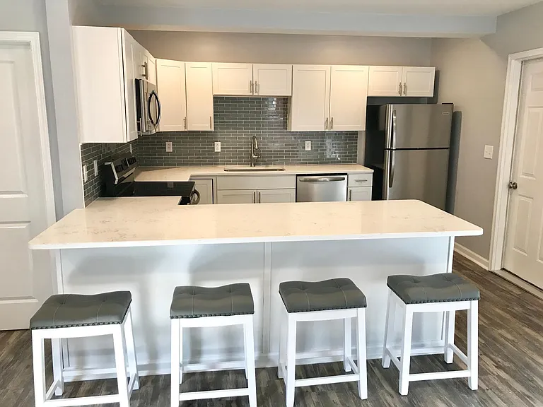 213 Gertrude St #2 — Photo 2