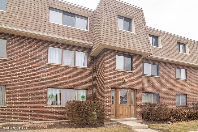 1st image of 1402 Carol Ct APT 2B