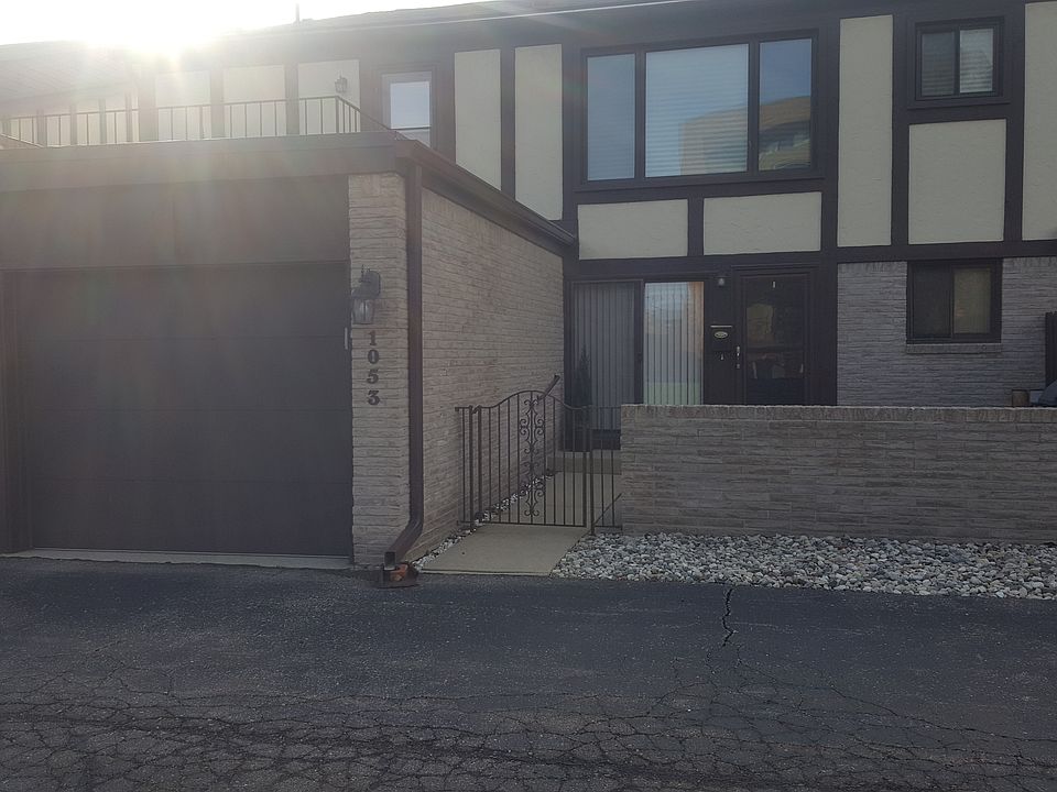 1st image of 1053 Country Club Dr