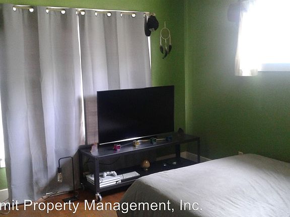 3rd image of 310 Kiwanis St
