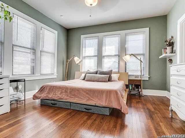 814 W Gramercy Pl — Photo 12