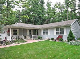 1524 N Creyts Rd, Lansing, MI 48917