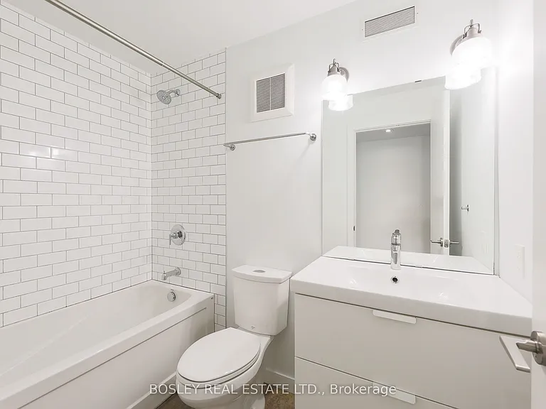 63 Dagmar Ave #LOWER — Photo 13