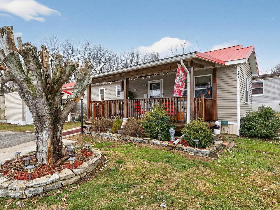 1st image of 701 Williamsburg Dr