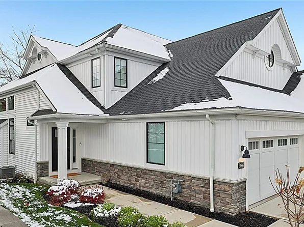 2816 Riviera Dr, Akron, OH 44333