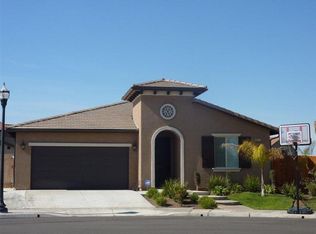 6111 N Torrey Pines Ave, Fresno, CA 93723