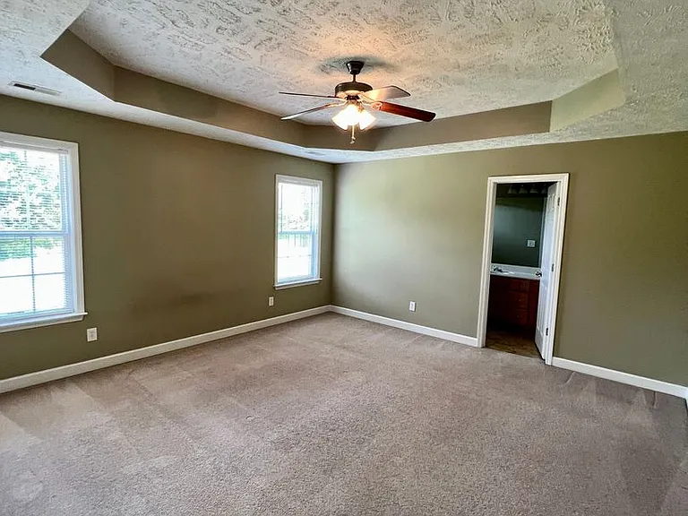 1030 Coral Dr — Photo 8