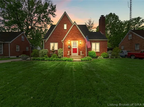 405 Kewanna Drive, Jeffersonville, IN 47130