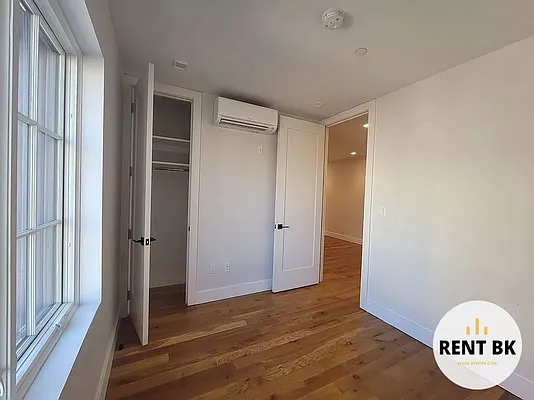 Rented by RENTBK LLC | media 4