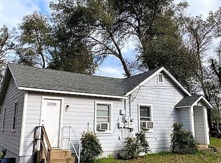 3198 School St, Redding, CA 96002