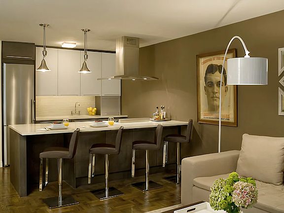 4th image of 315 W 70th St APT 6G