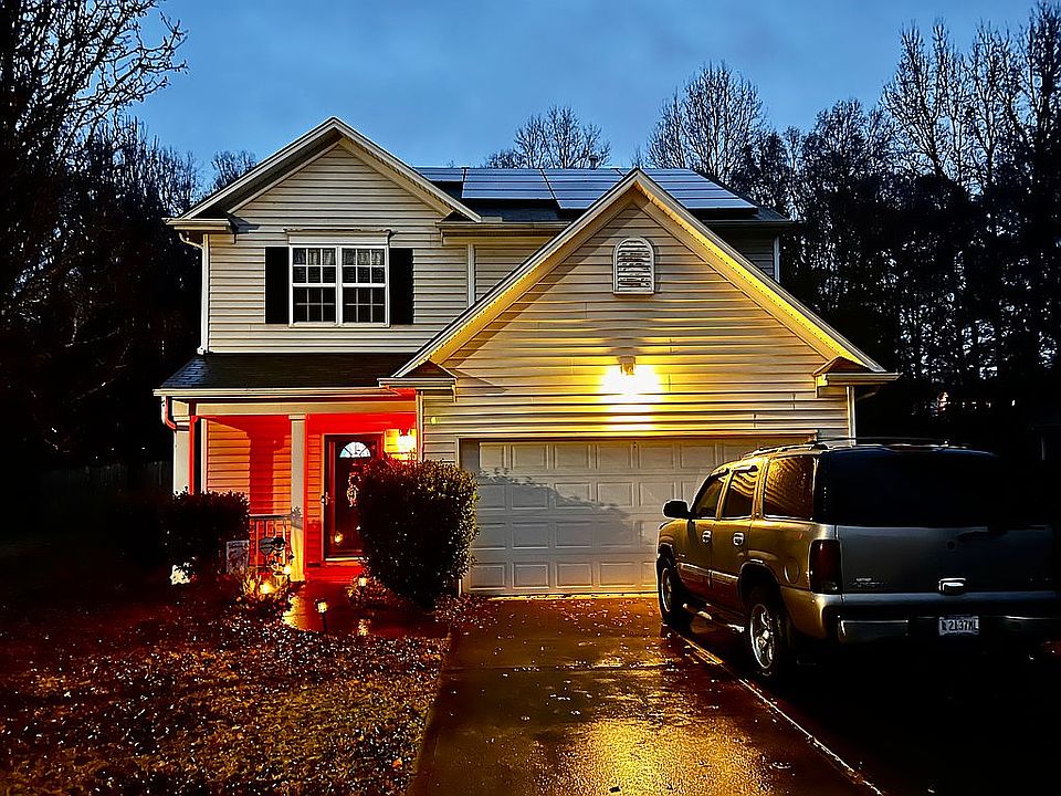 2nd image of 312 Blue Heron Cir