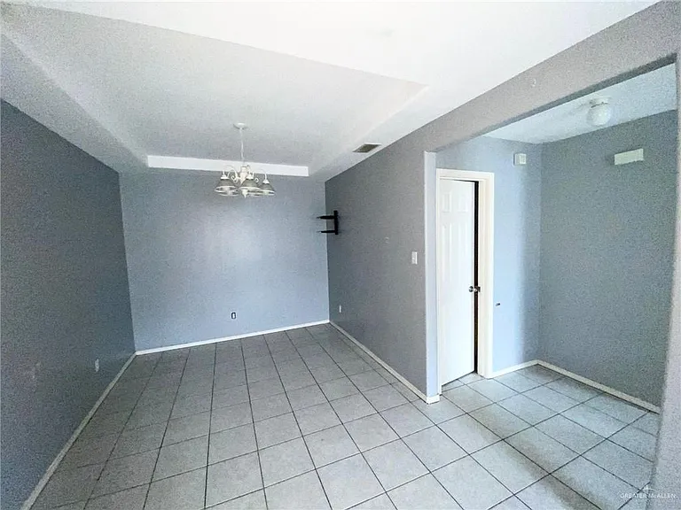 604 S Logan Dr #3 — Photo 3
