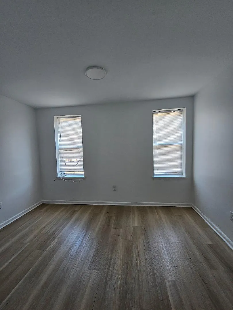 1628 W Lehigh Ave - 1628 W Lehigh Ave - 3rd Fl Front Room — Photo 2