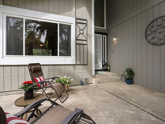 4th image of 8753 Great Oaks Way