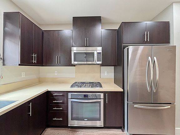 4th image of 7911 Modern Oasis Dr