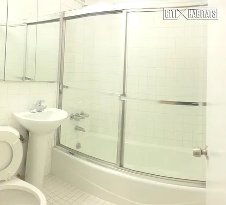 Rented by Citi Habitats | media 18