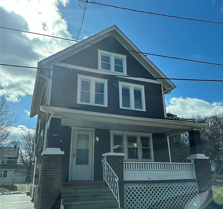1st image of 864 Forrest Dr