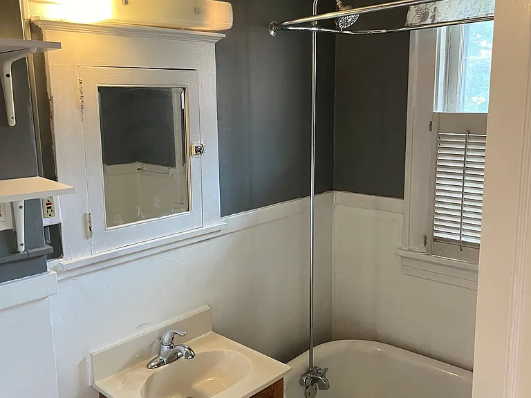 226 Wilder St N #2 — Photo 9